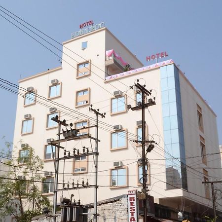 Hotel Eden Roc 布巴内什瓦尔 外观 照片